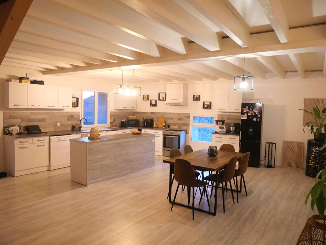 Maison à vendre, 245m², Saint-Romain-en-Jarez