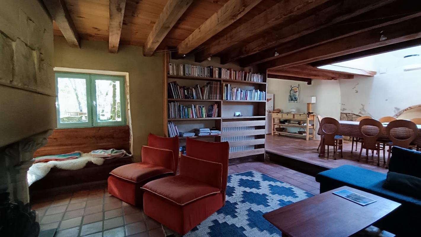 Maison à vendre, 150m², Saint-Léon-sur-Vézère
