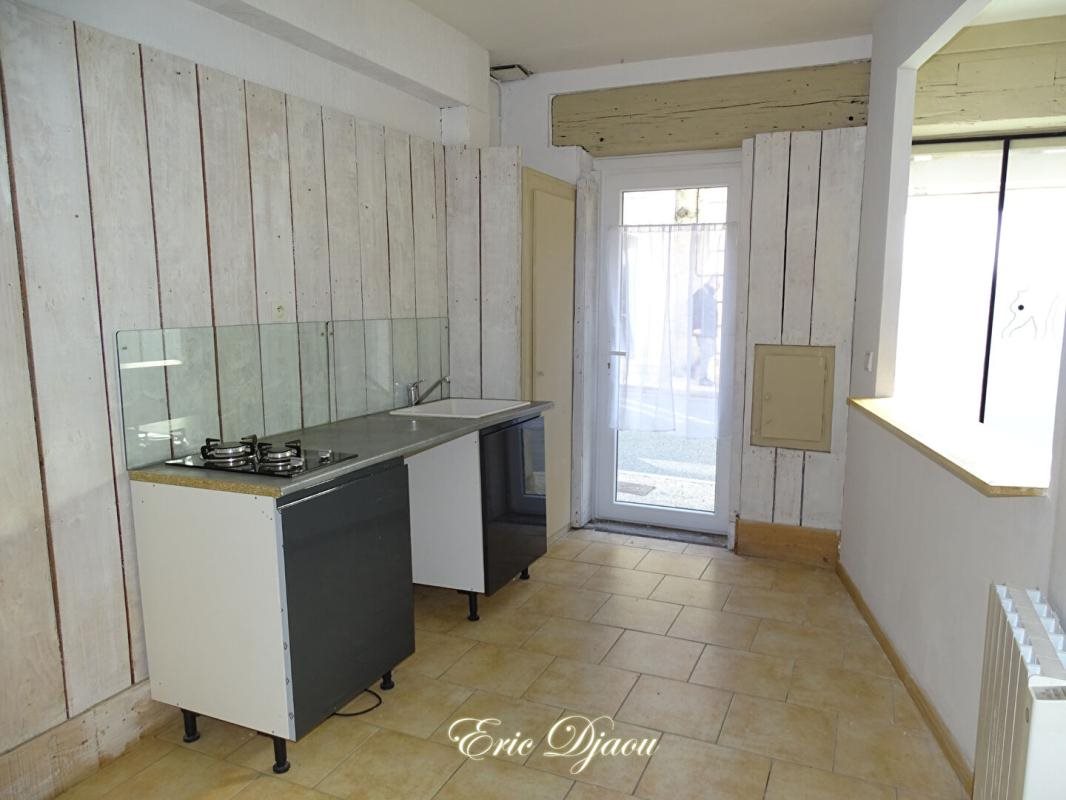 Maison à vendre, 79m², Thenon