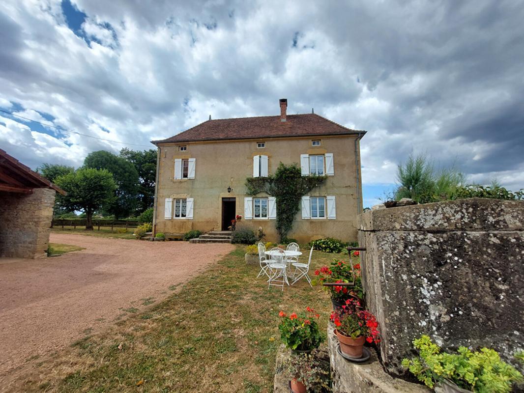 Maison à vendre, 143m², Saint-Laurent-en-Brionnais