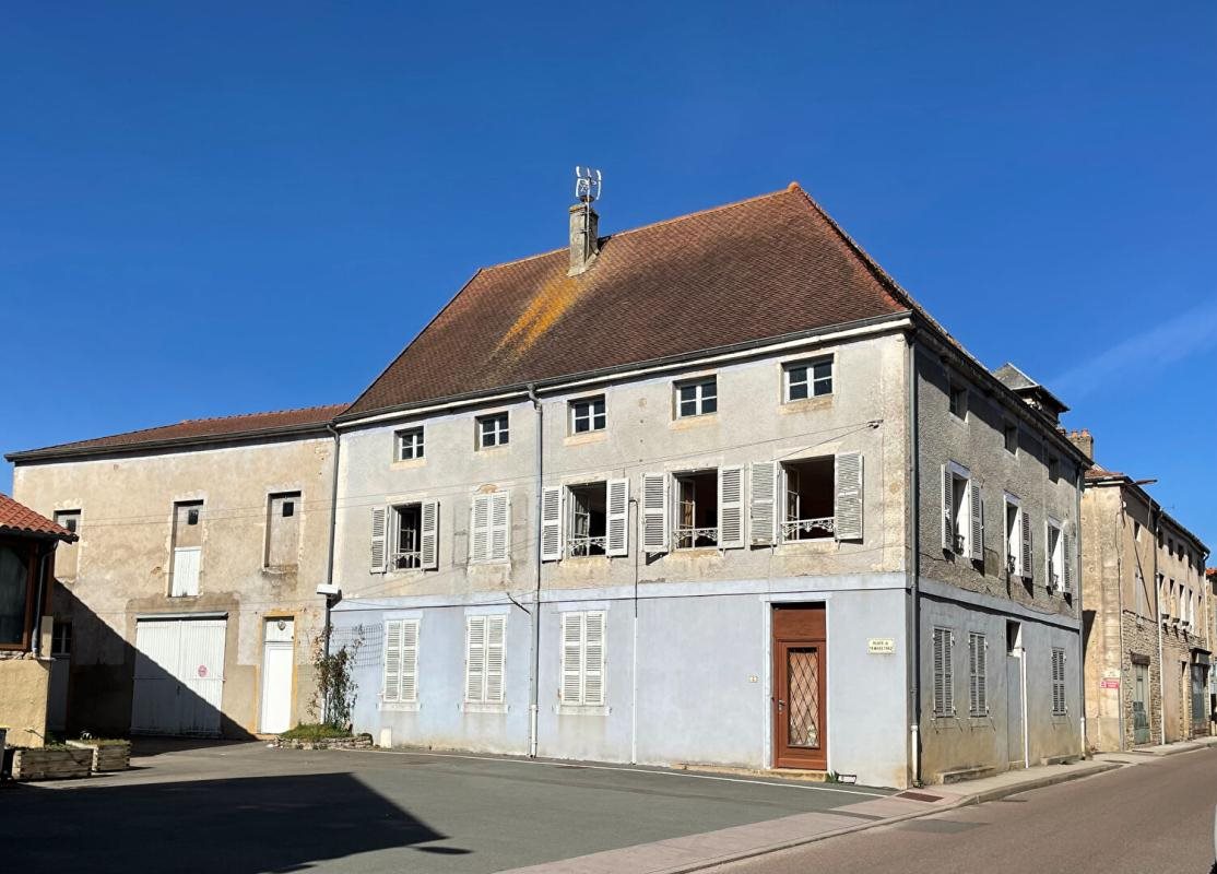 Maison à vendre, 350m², La Vineuse sur Fregande