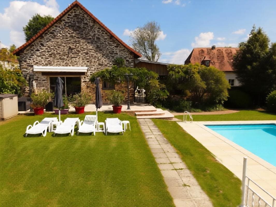 Maison à vendre, 210m², Sarrazac