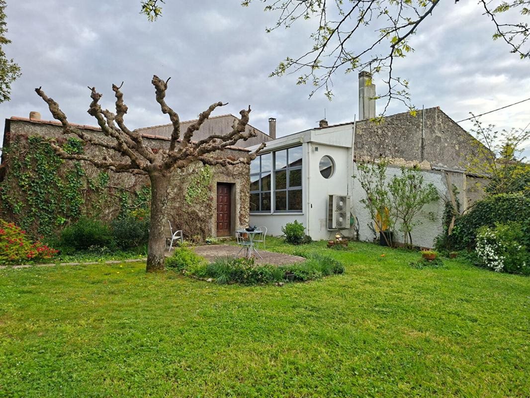 Maison à vendre, 120m², Saint-Estèphe