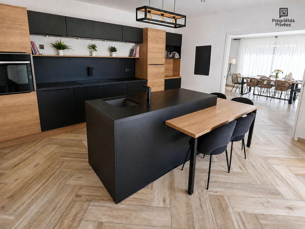 Maison à vendre, 222m², Châteauroux