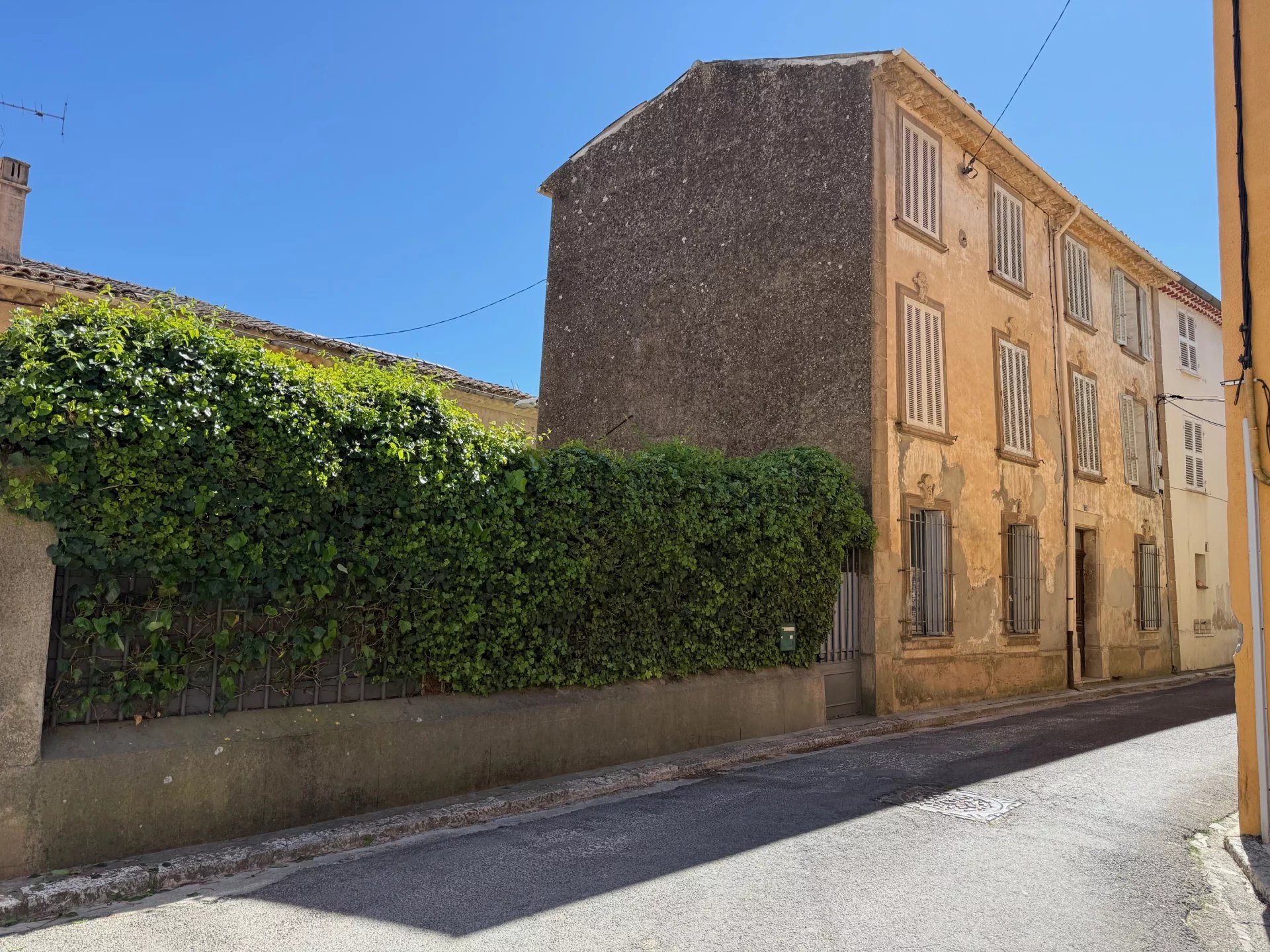 Maison à vendre, 165m², Sainte-Anastasie-sur-Issole