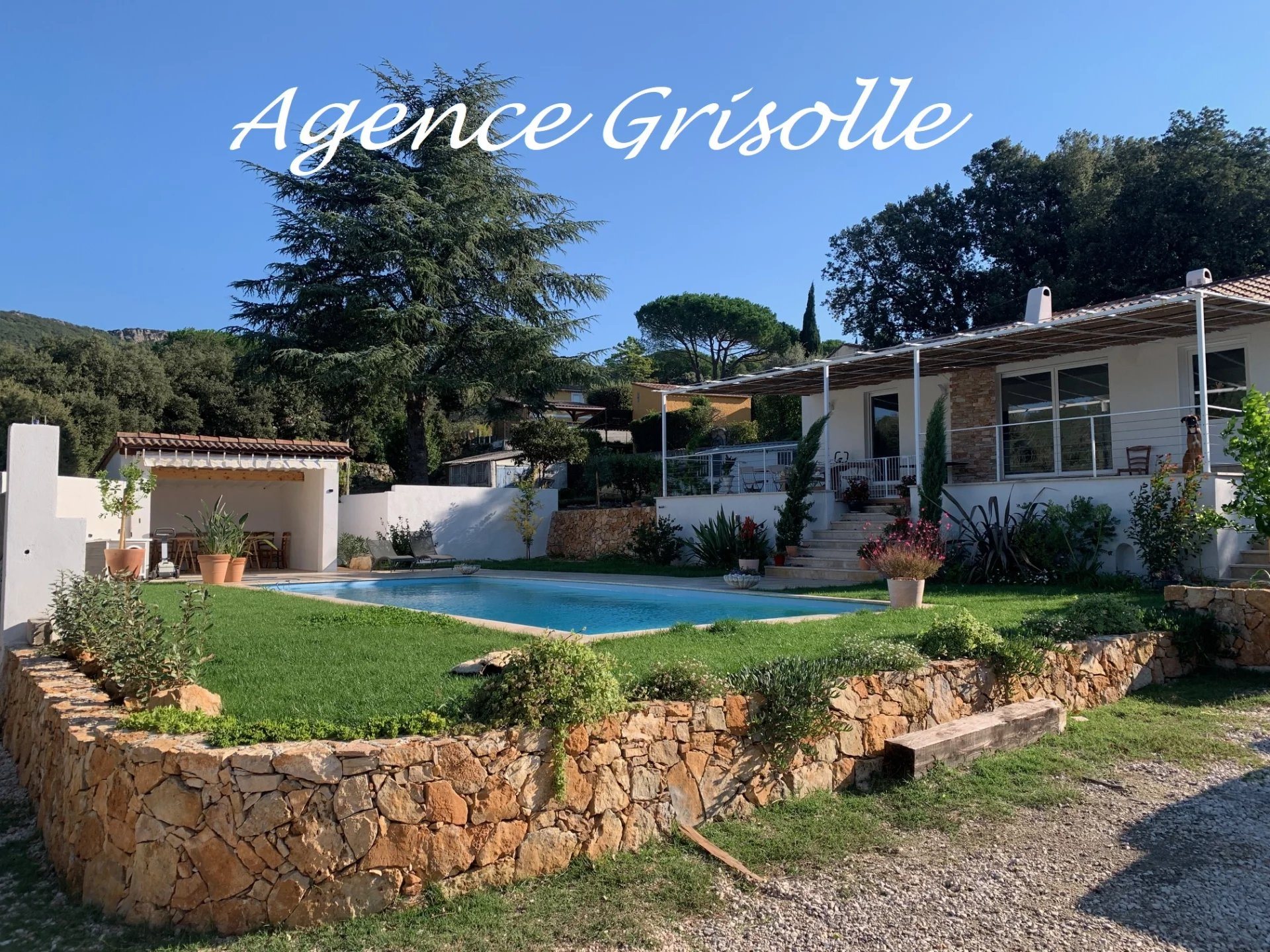Maison à vendre, 115m², Sainte-Anastasie-sur-Issole