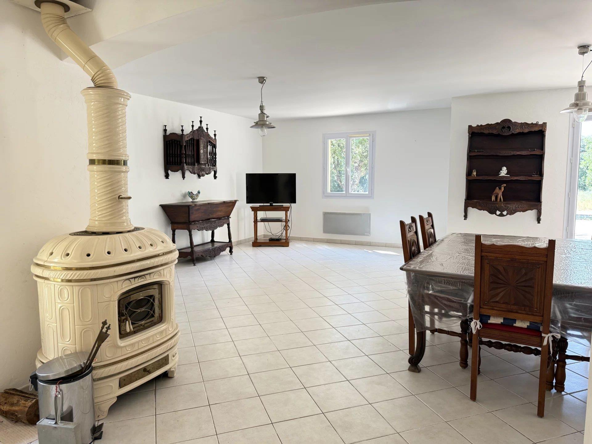 Maison à vendre, 118m², Besse-sur-Issole