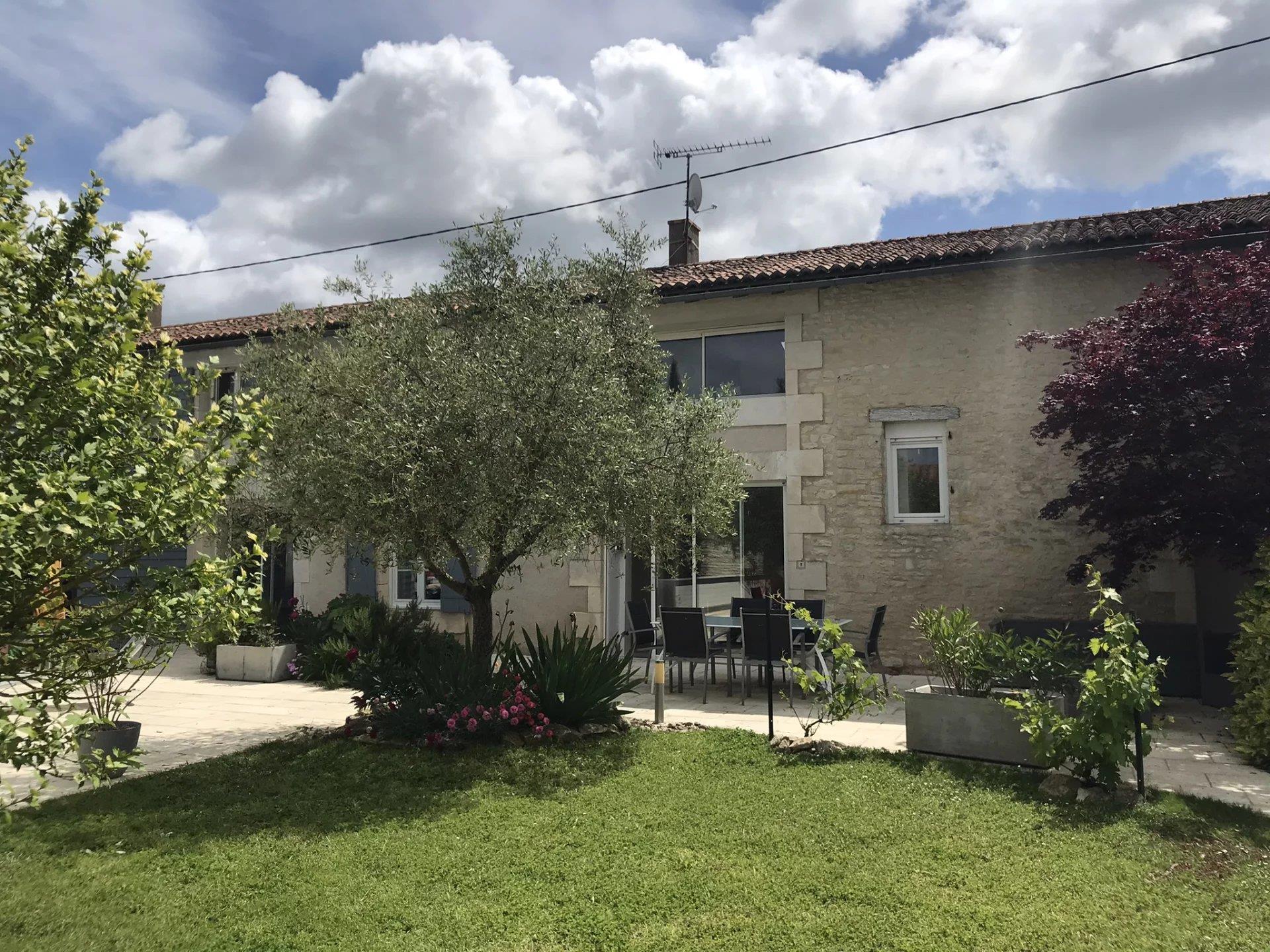 Maison à vendre, 200m², Champigny en Rochereau