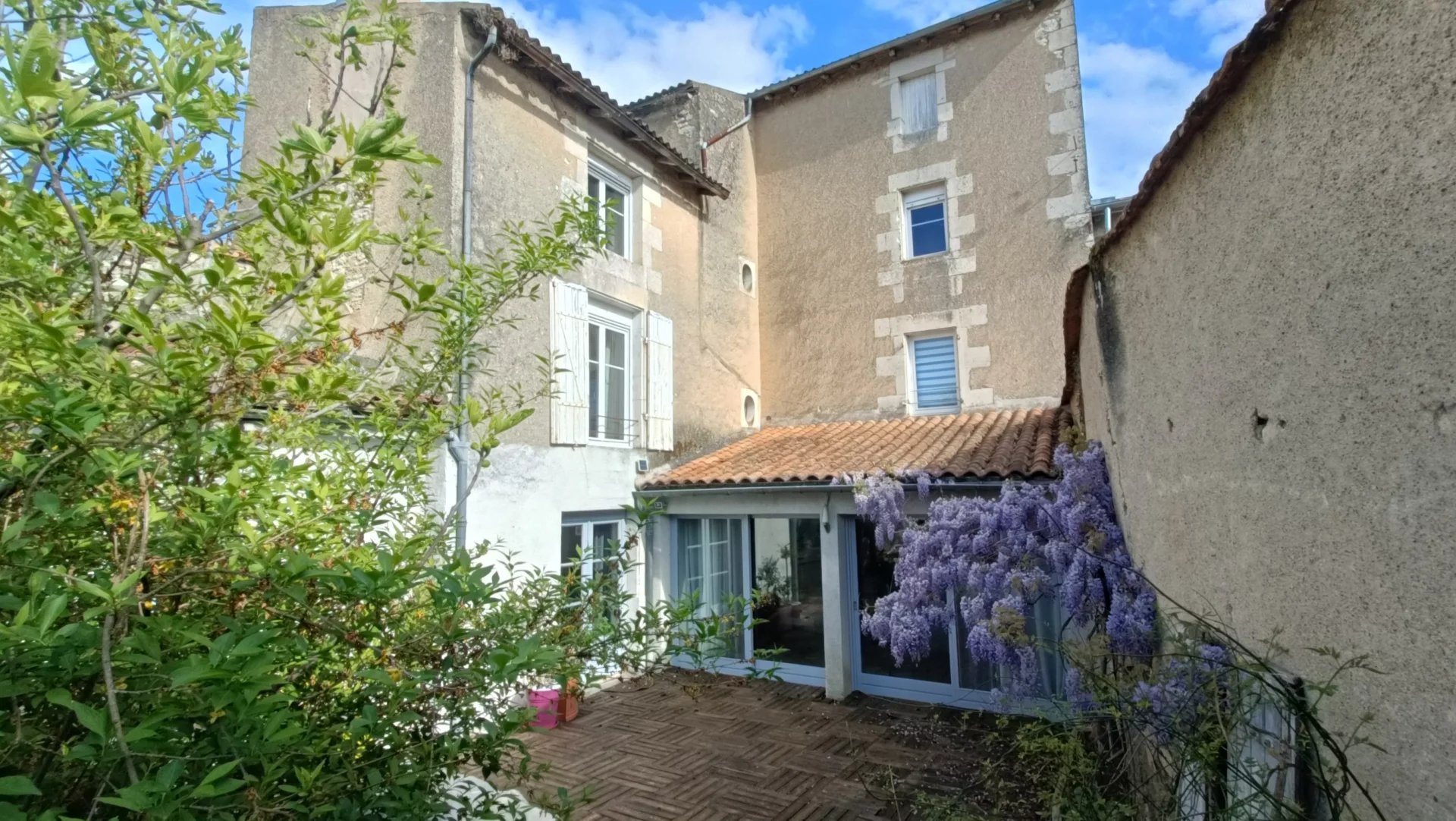 Maison à vendre, 216m², Neuville-de-Poitou