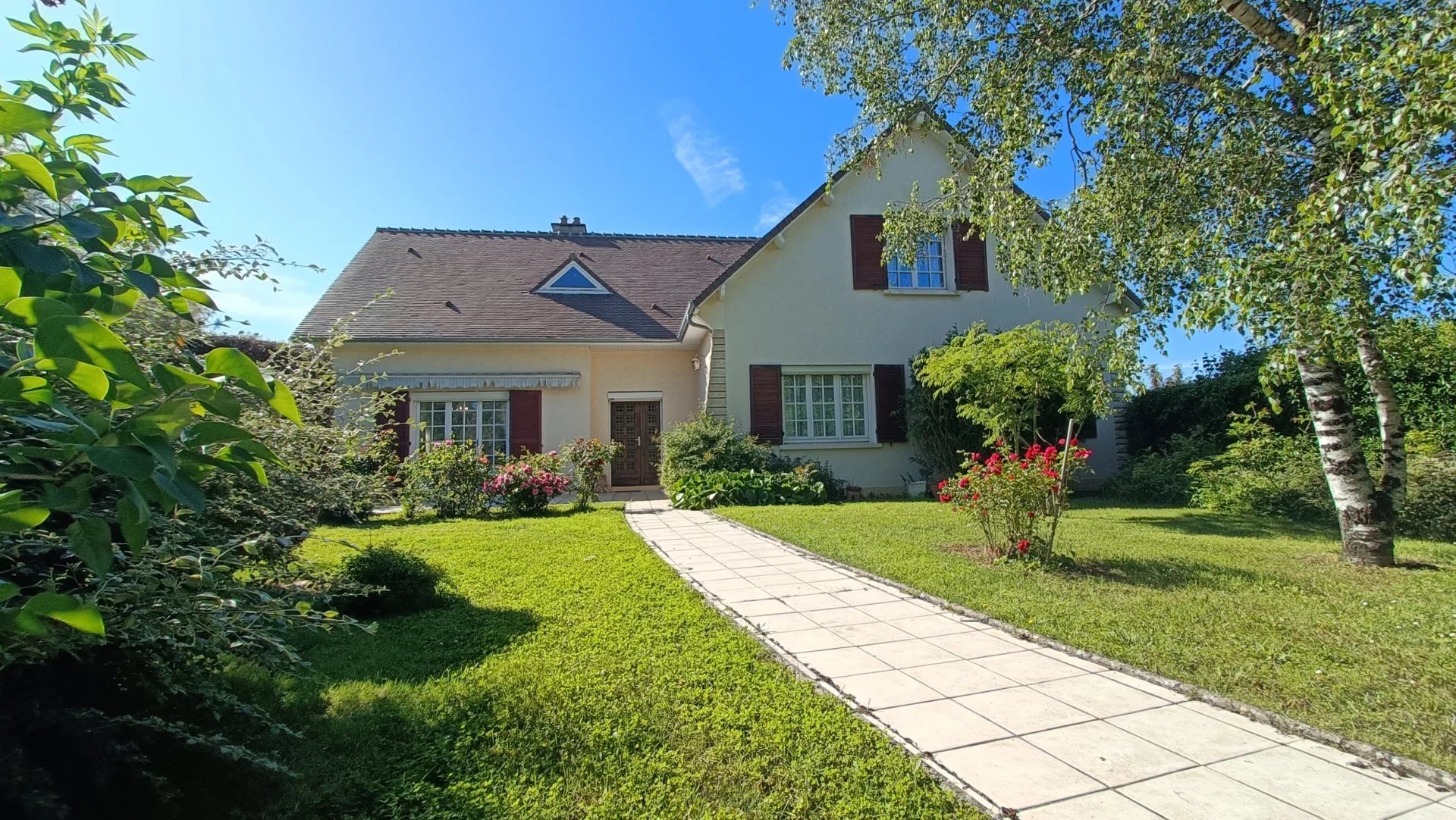 Maison à vendre, 240m², Neuville-de-Poitou