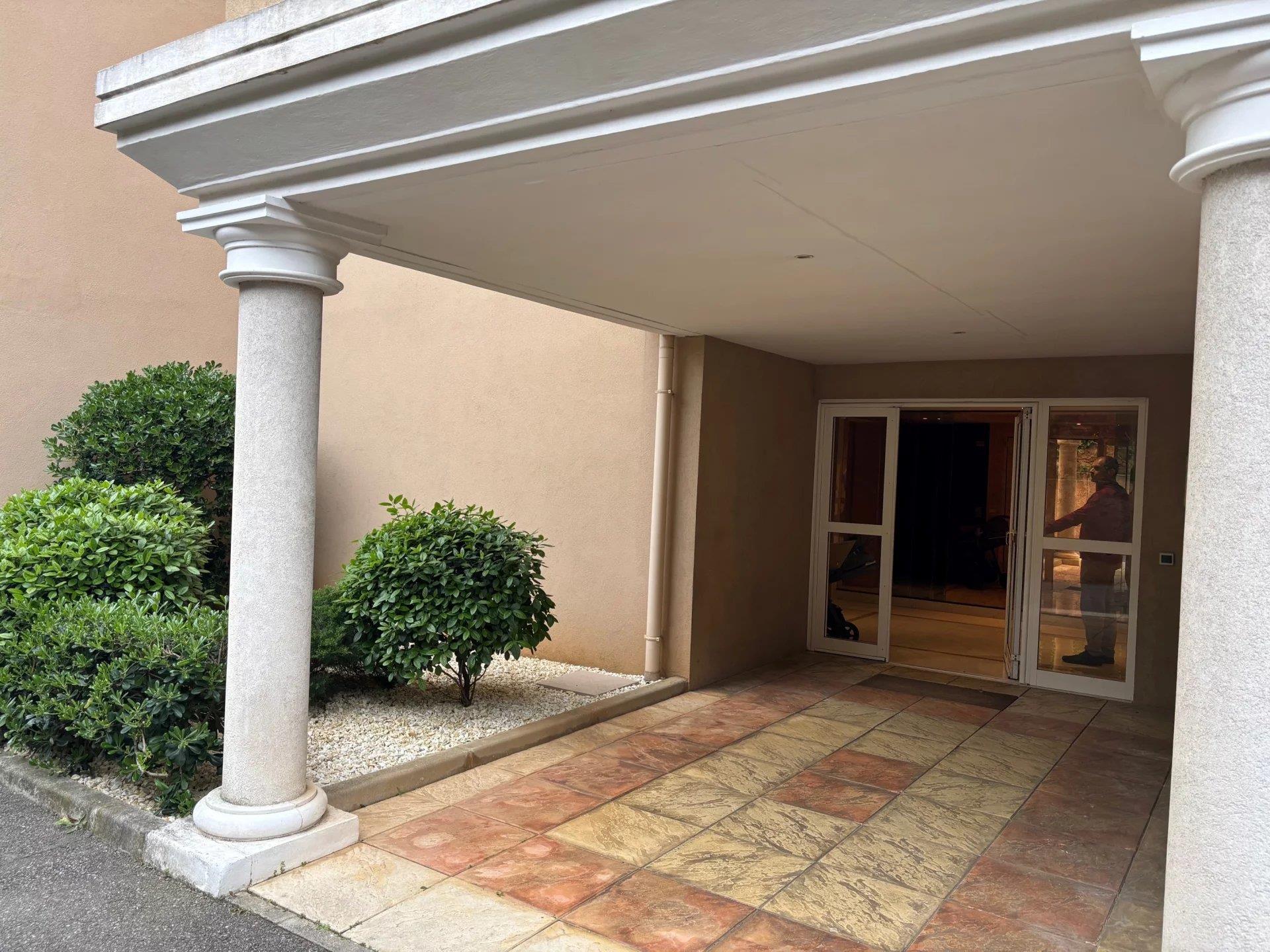 Appartement à vendre, 105m², Saint-Laurent-du-Var