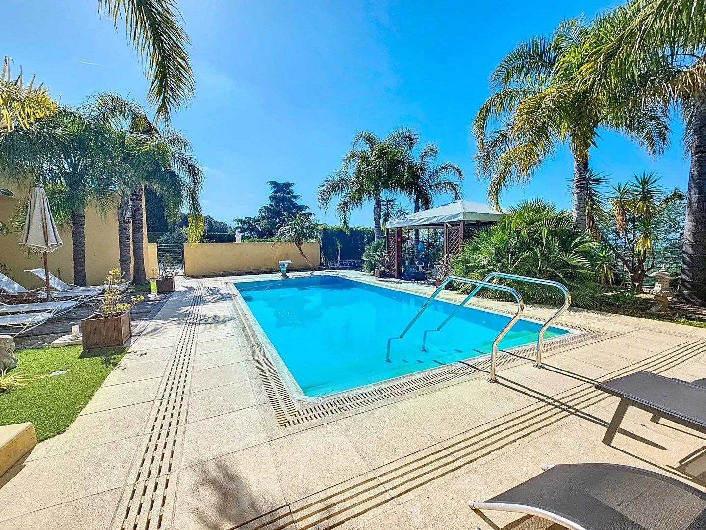 Maison à vendre, 273m², Cagnes-sur-Mer