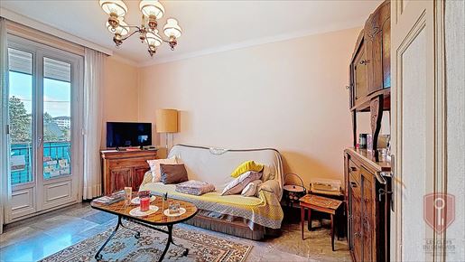 Immeuble 198 m² · à Ville-la-Grand · 198 m² · 470 000 €