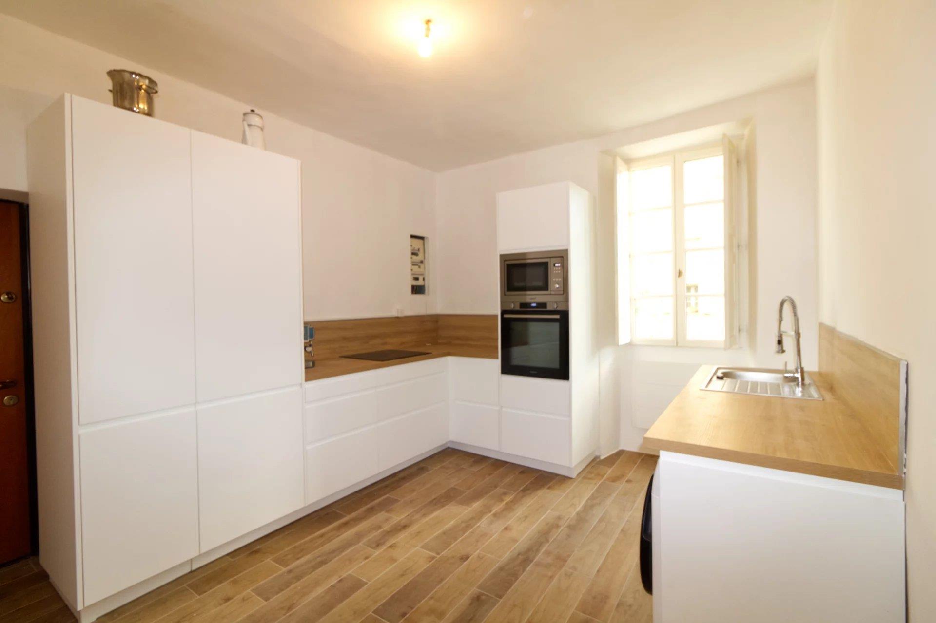 Appartement à vendre, 74m², Vico