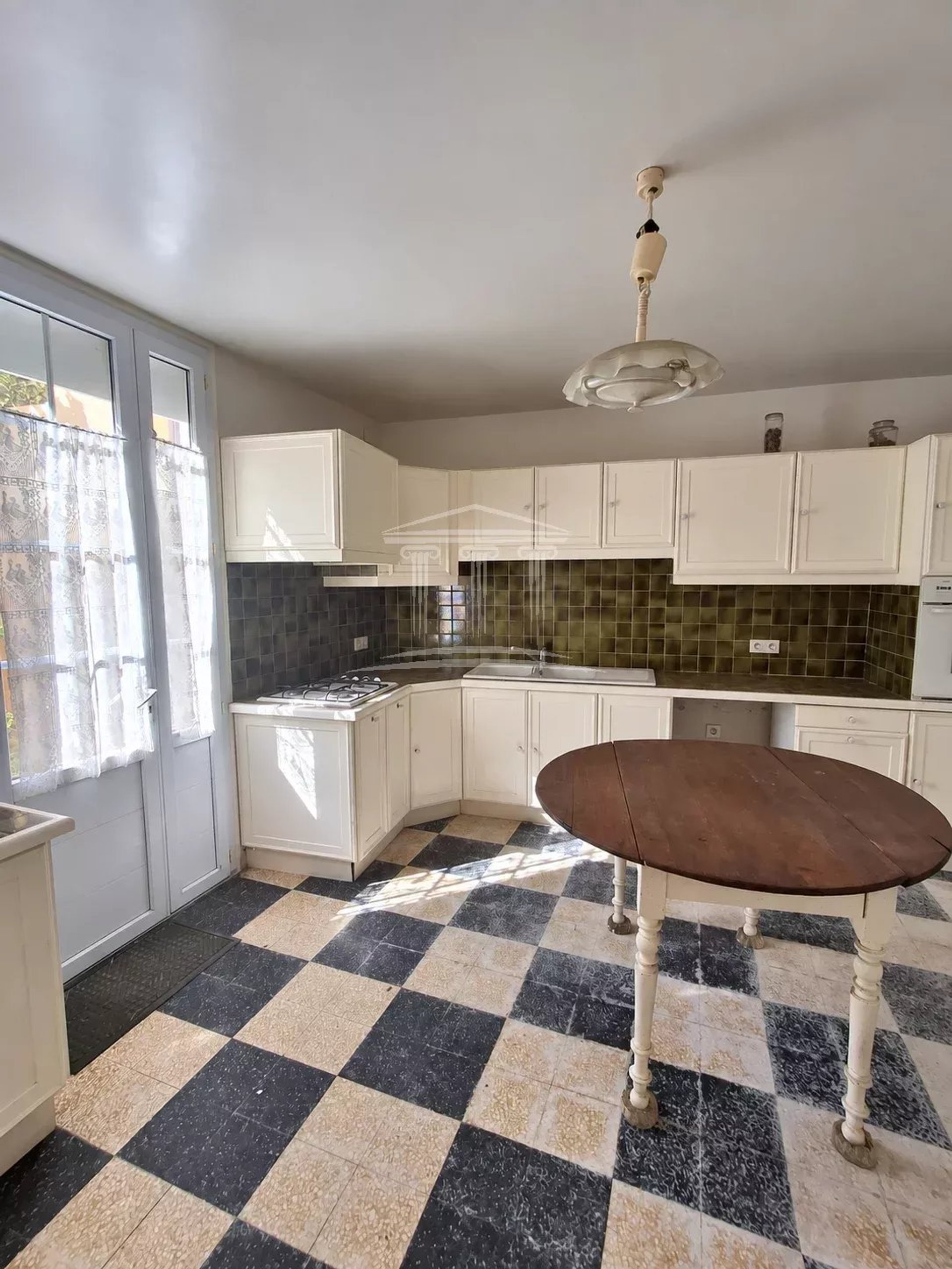 Maison à vendre, 240m², Sorgues