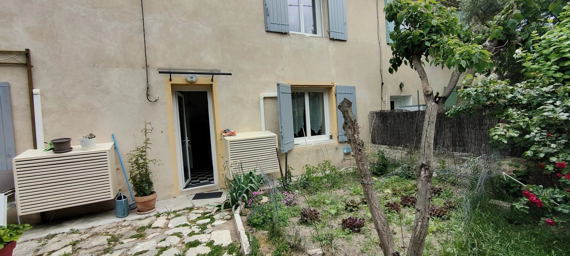 Maison à louer, 77m², Oppède