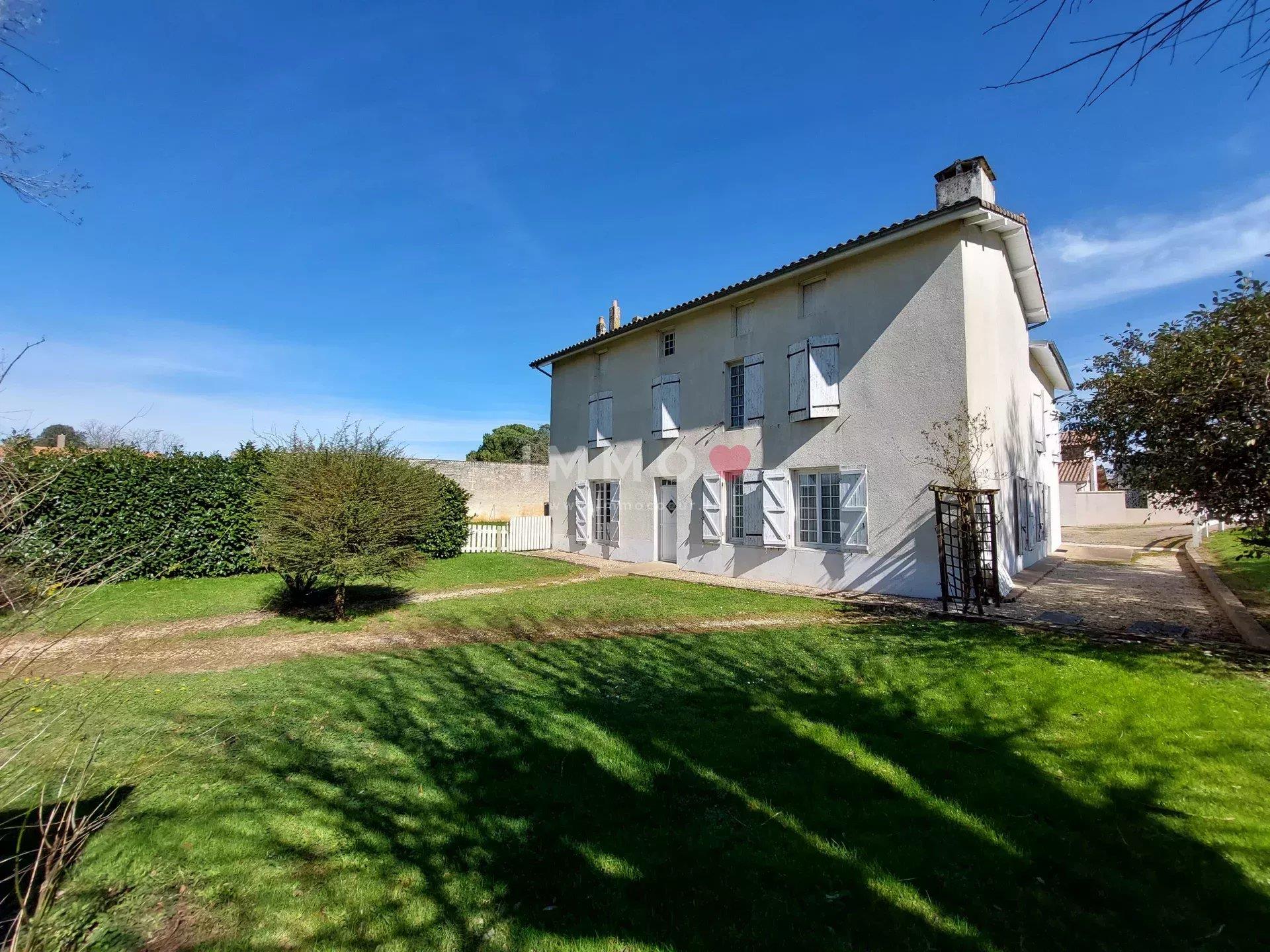 Maison à vendre, 392m², Sainte-Néomaye