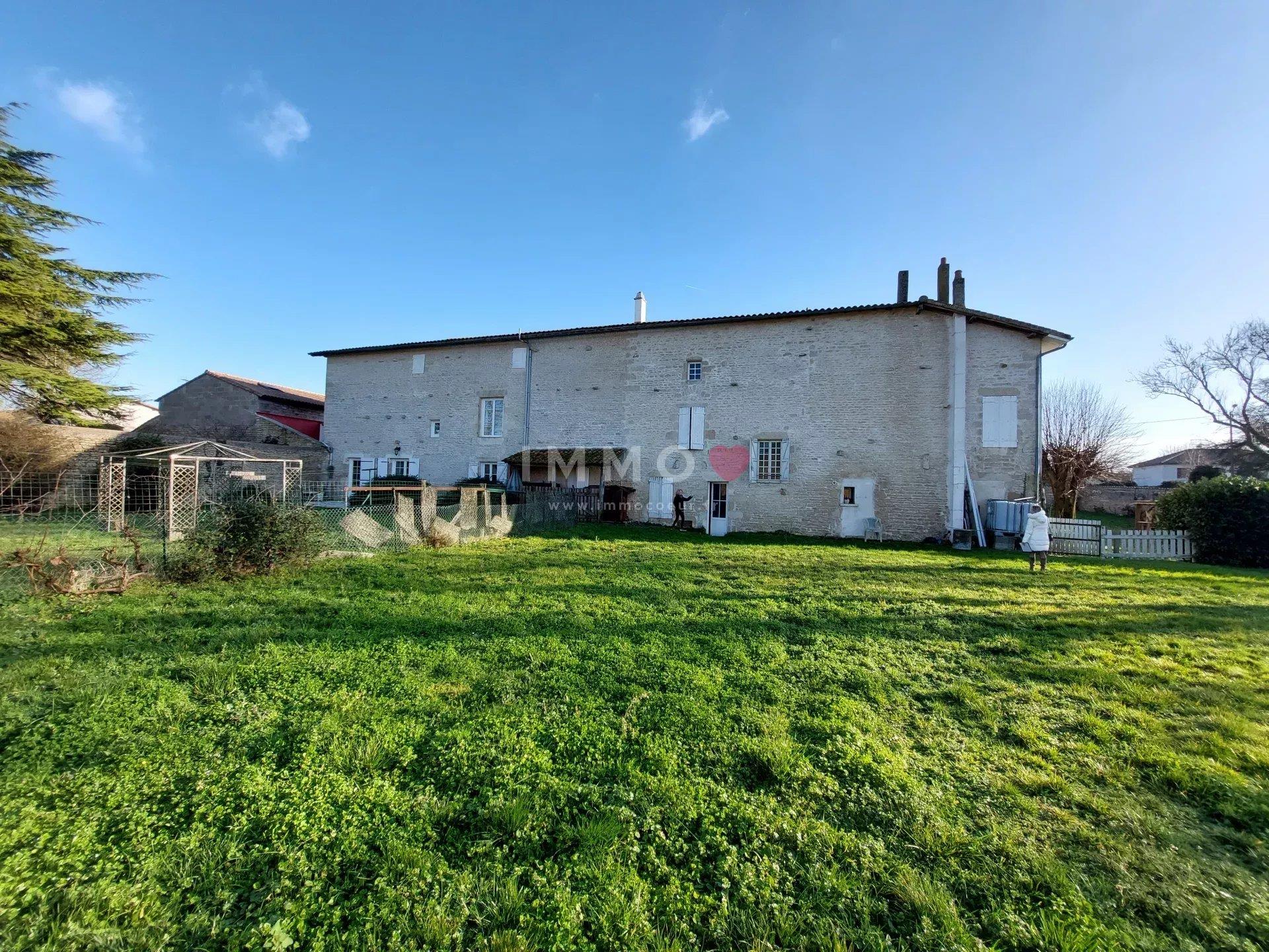 Maison à vendre, 392m², Sainte-Néomaye