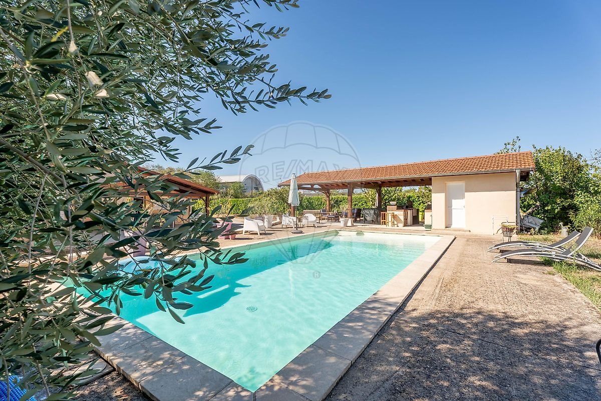 Maison à vendre, 224m², Toussieux