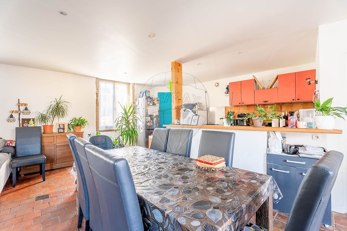 Maison à vendre, 108m², Vaux-en-Beaujolais