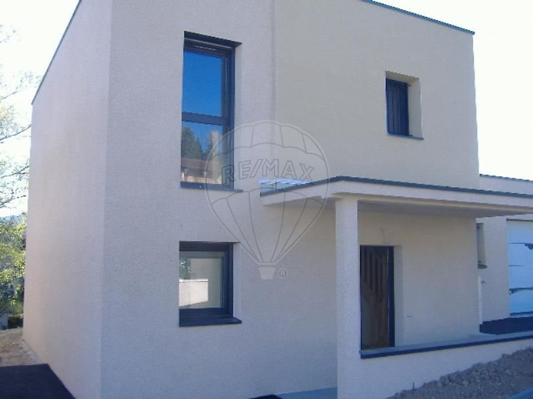 Maison à louer, 118m², Poule-les-Écharmeaux