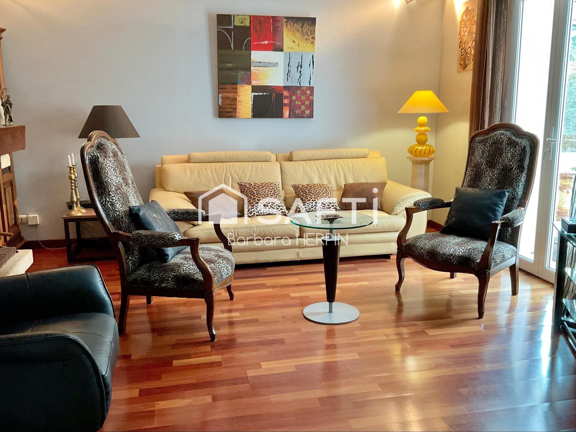 Maison à vendre, 163m², Mios