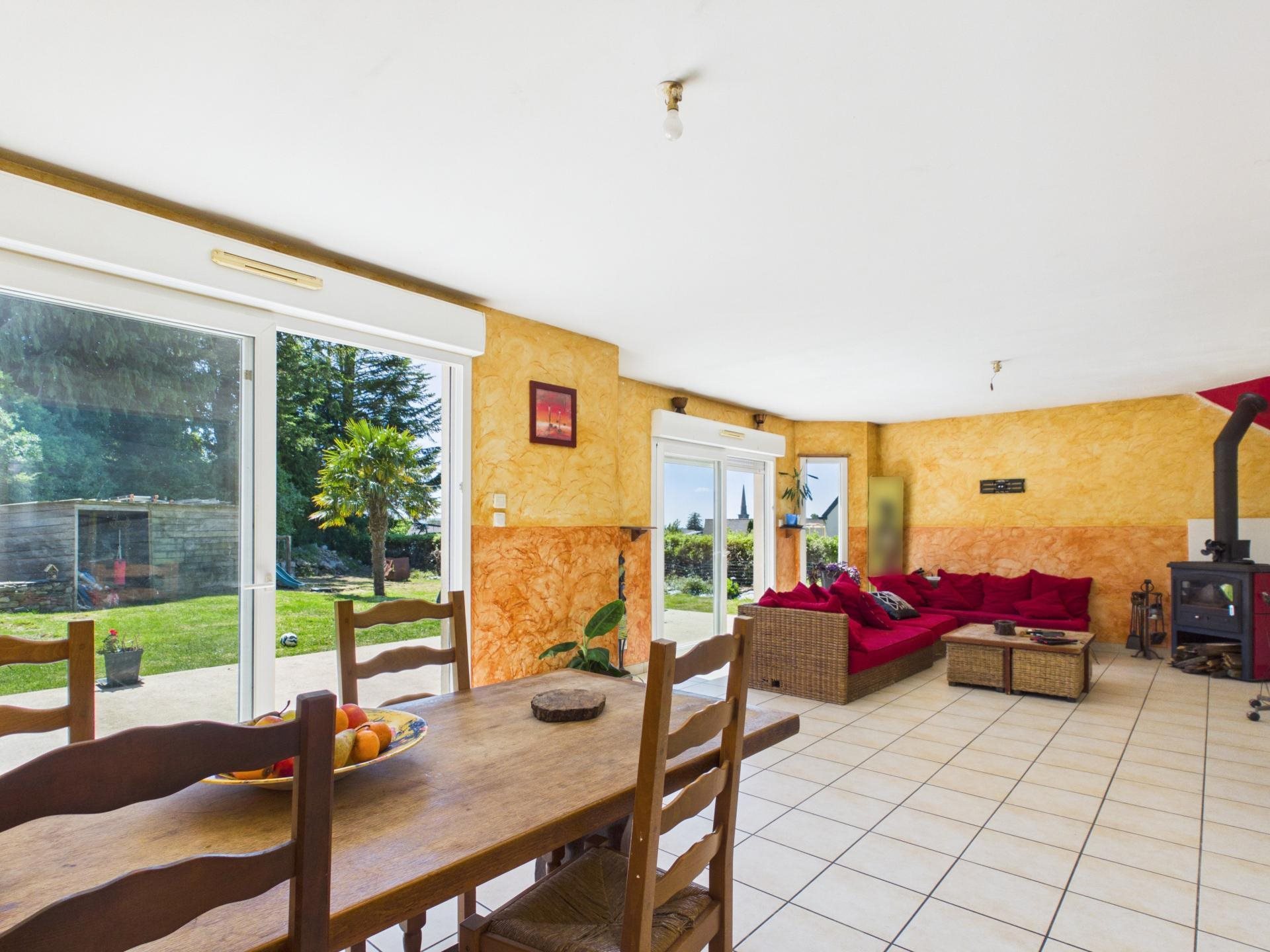 Maison à vendre, 150m², Plounéour-Ménez