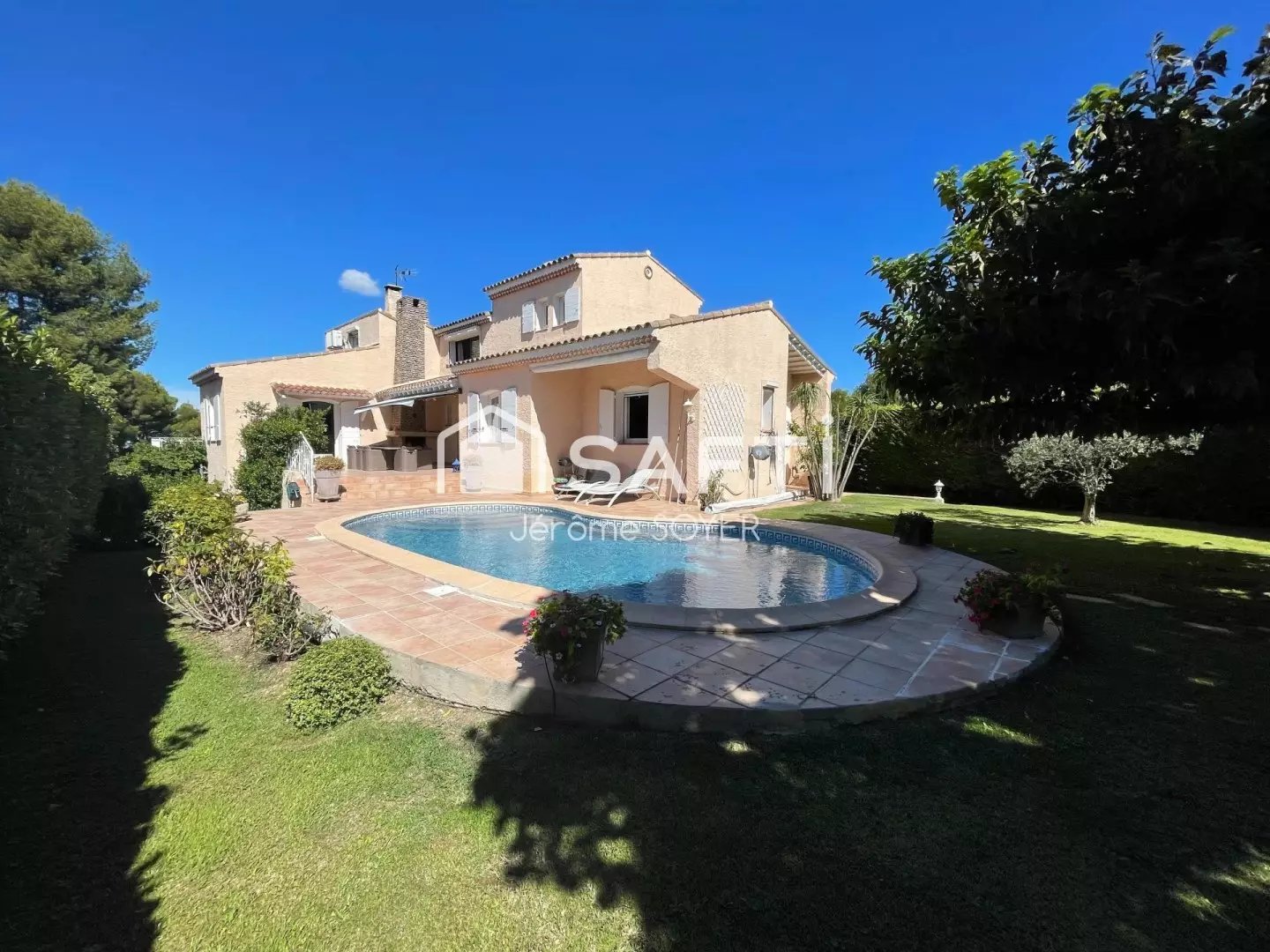 Maison à vendre, 190m², Saint-Mitre-les-Remparts