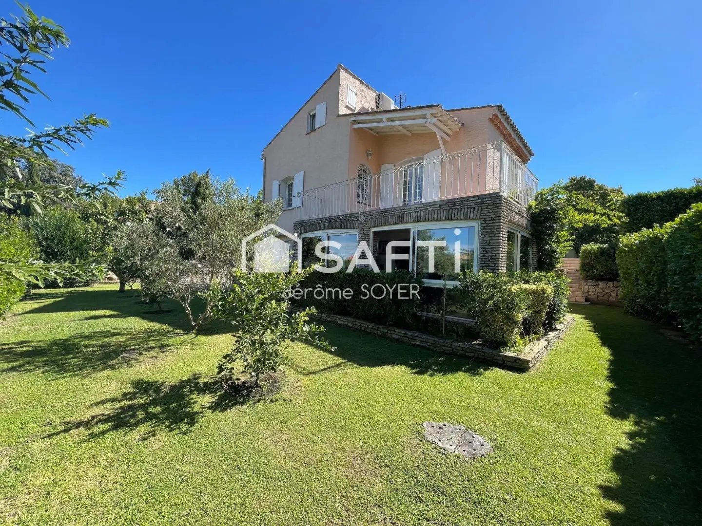 Maison à vendre, 190m², Saint-Mitre-les-Remparts
