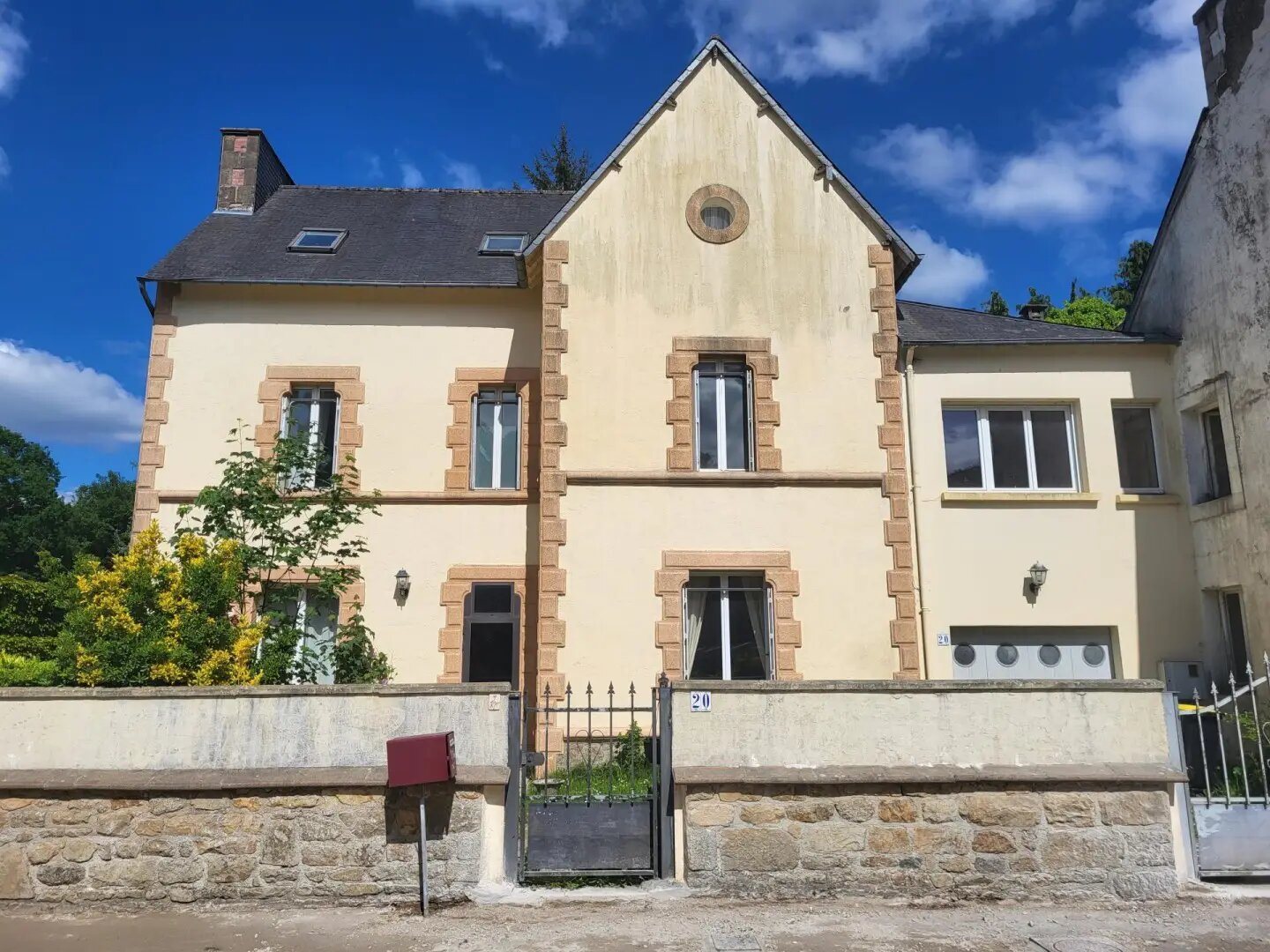Maison à vendre, 270m², Rostrenen