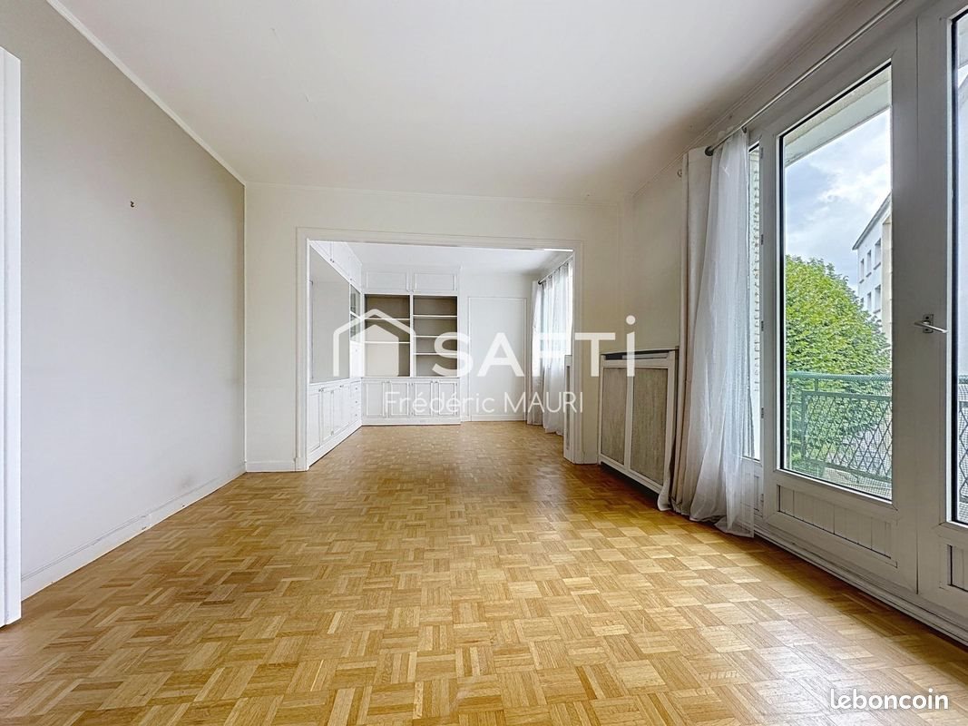 Appartement à louer, 85m², Garches