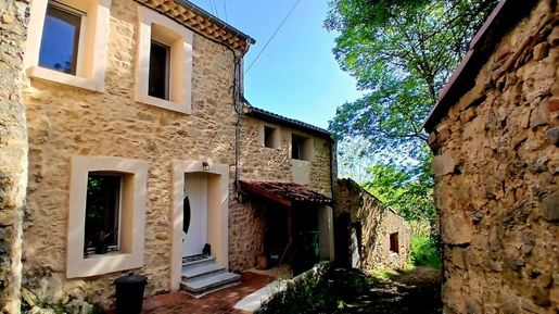 Local commercial 175 m² · à Magalas · 175 m² · 345 600 €