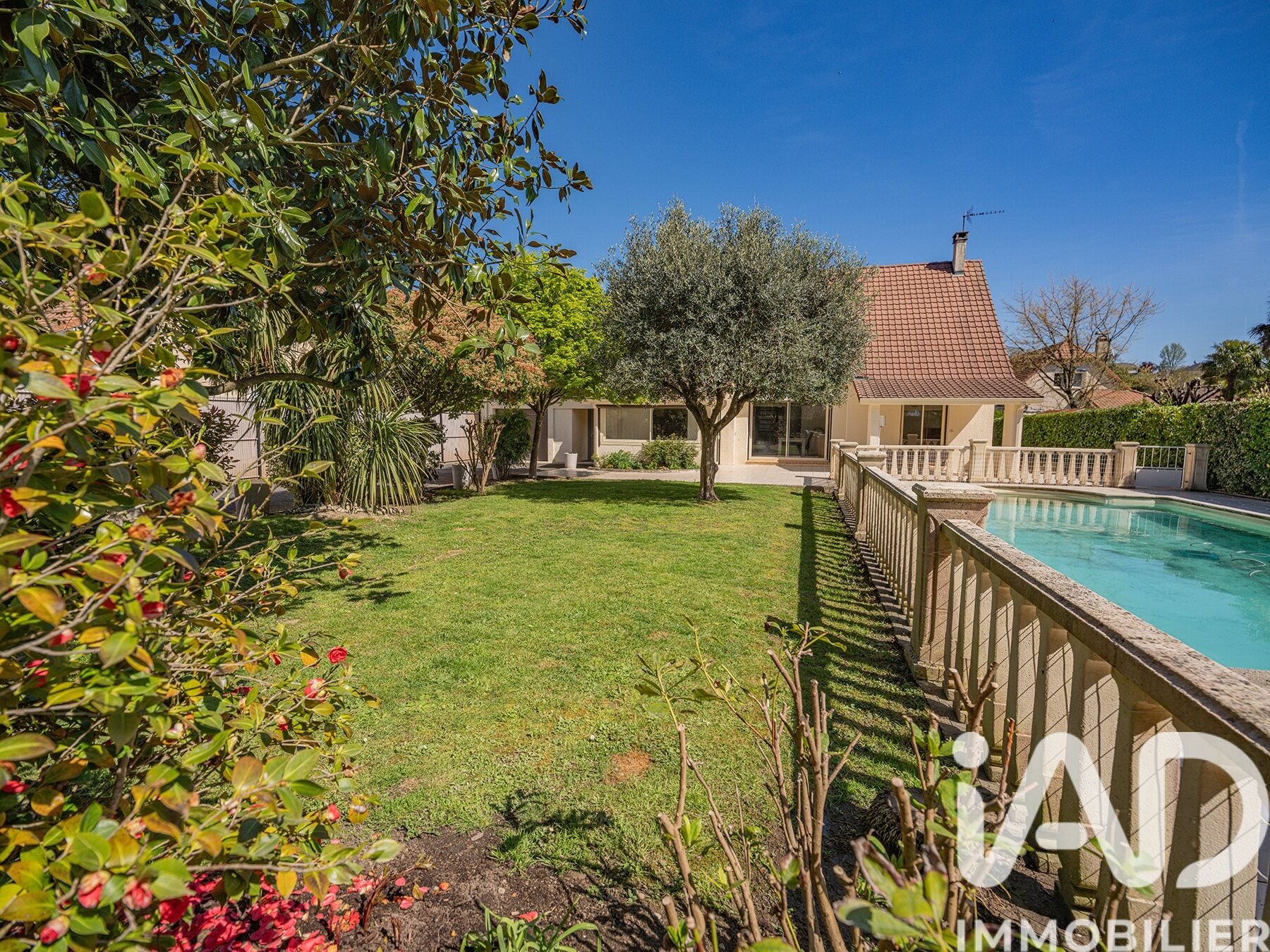 Maison à vendre, 201m², Lescar