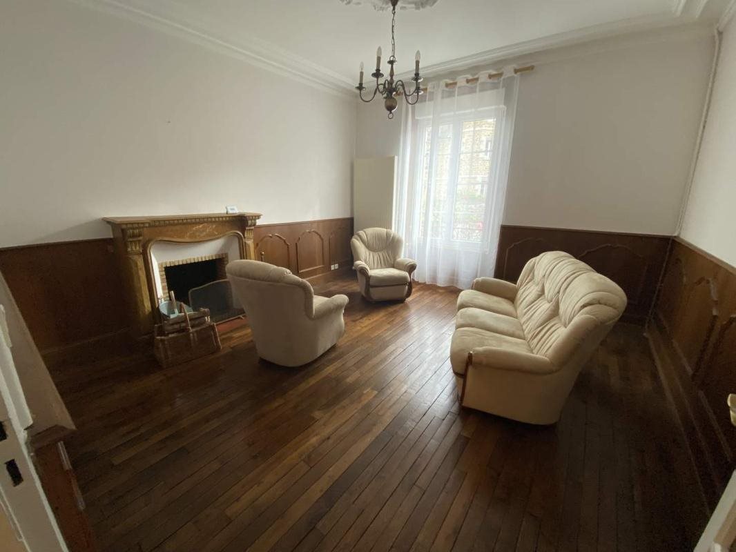 Maison à vendre, 220m², Fougères