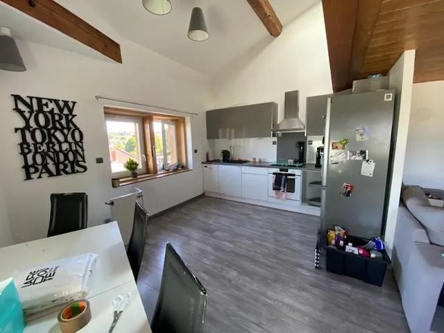 Appartement à louer, 66m², Charly