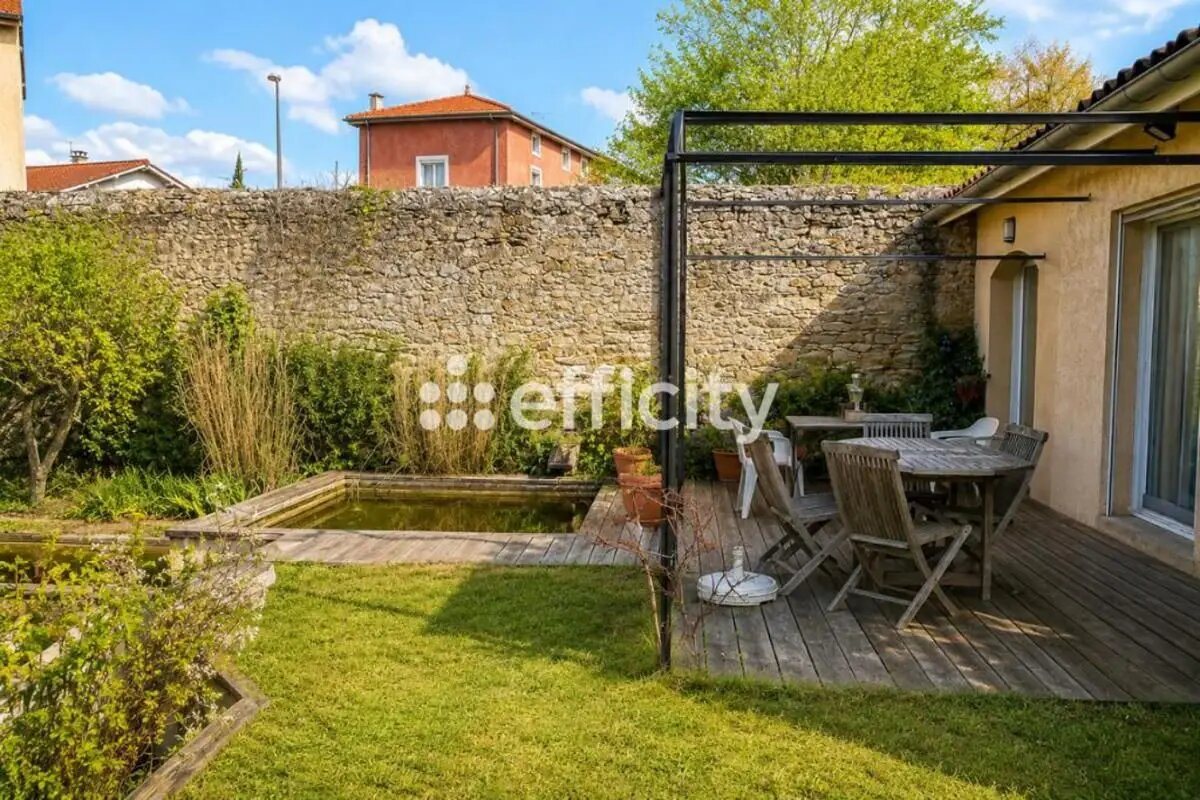 Maison à vendre, 257m², Saint-Genis-les-Ollières
