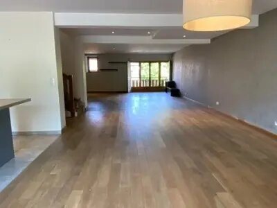 Maison à louer, 218m², Archamps
