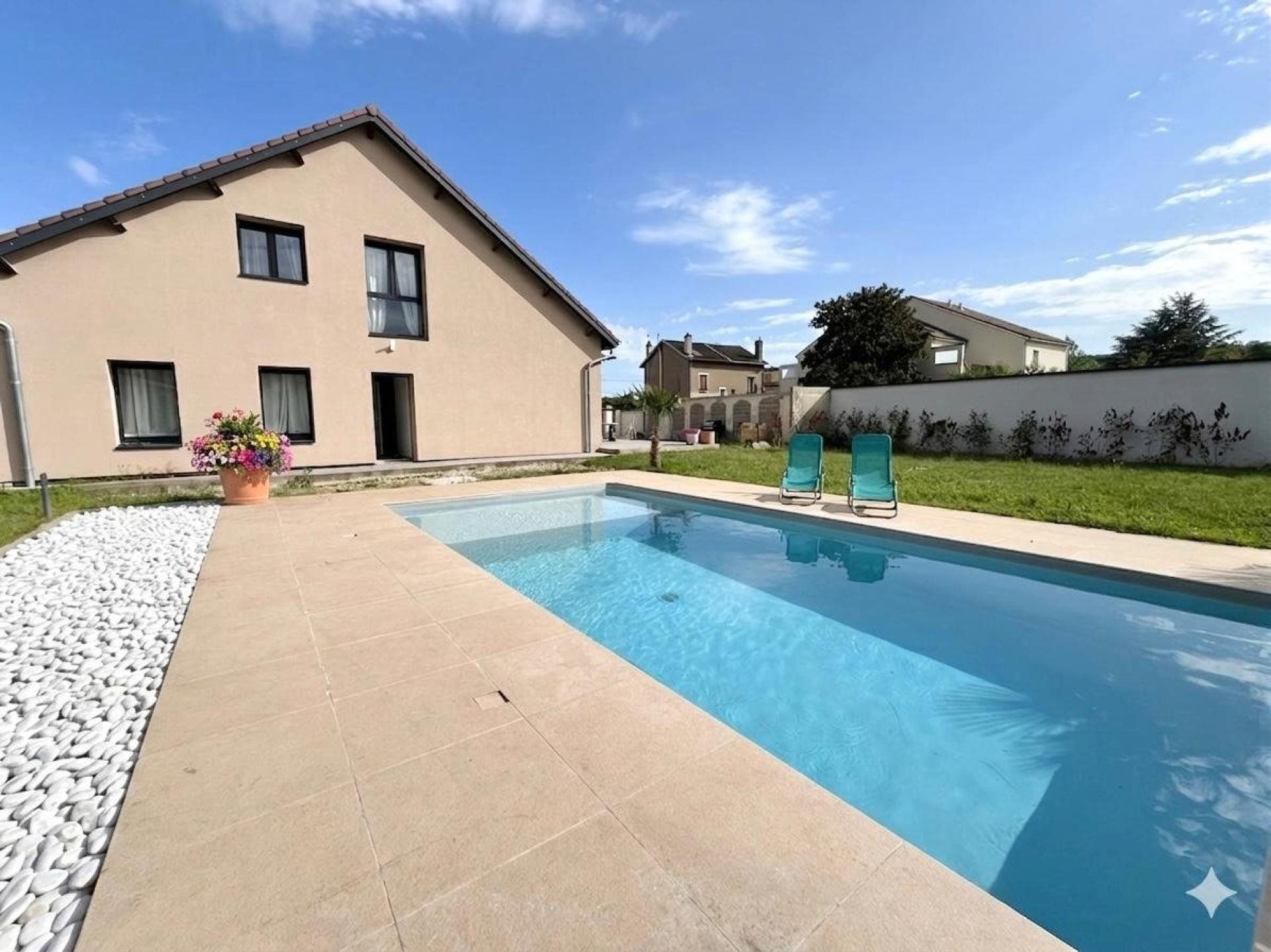 Maison à vendre, 303m², Neuves-Maisons
