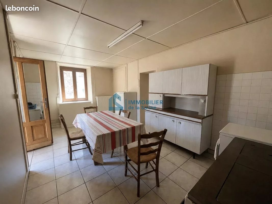 Maison à vendre, 107m², Quingey