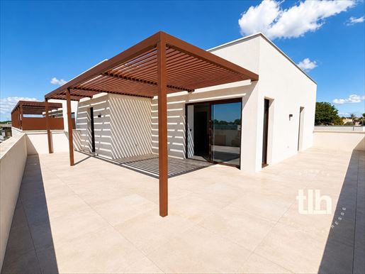 3 pièces 96 m² · à Castries · 96 m² · 575 000 €