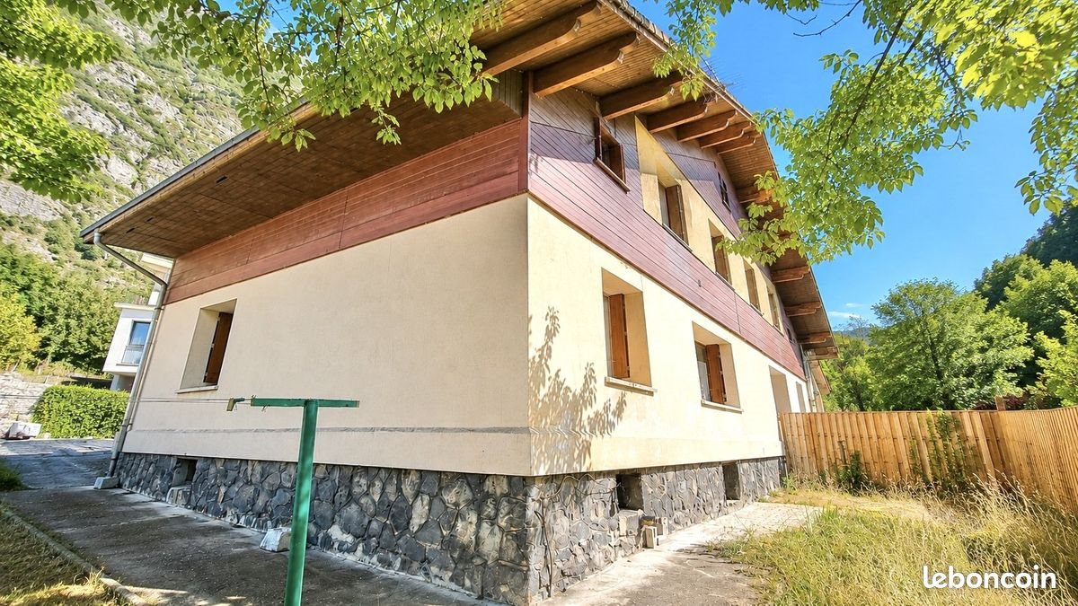 Maison à vendre, 69m², Livet-et-Gavet