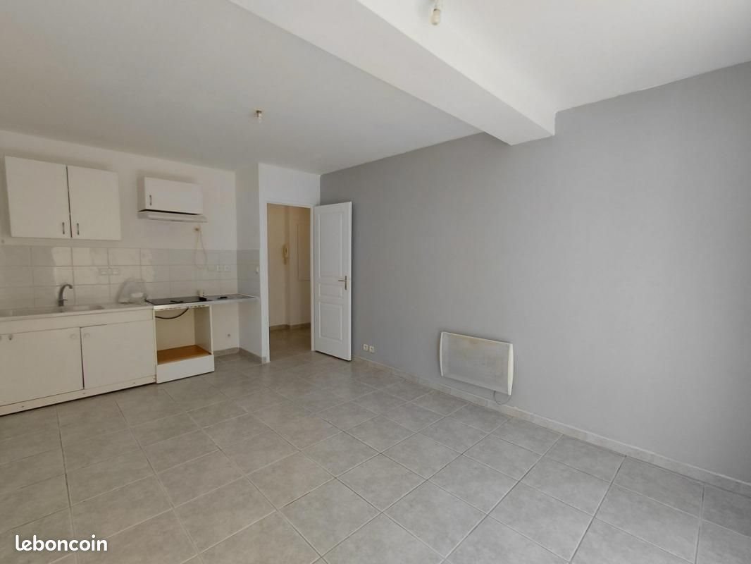 Appartement à louer, 36m², Miramas
