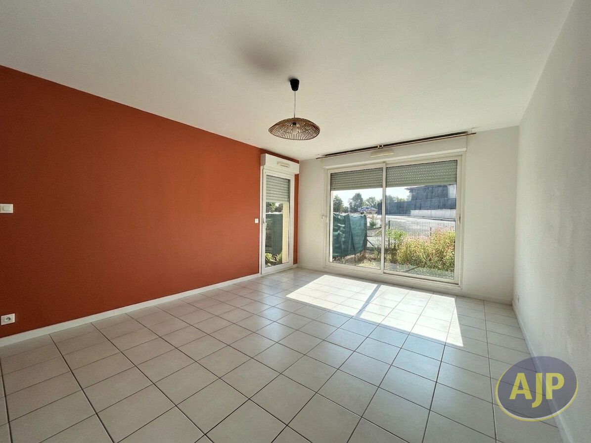 Appartement à louer, 54m², Cavignac