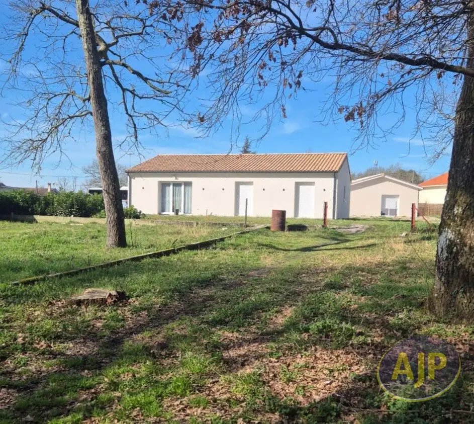 Maison à vendre, 115m², Saint-Yzan-de-Soudiac