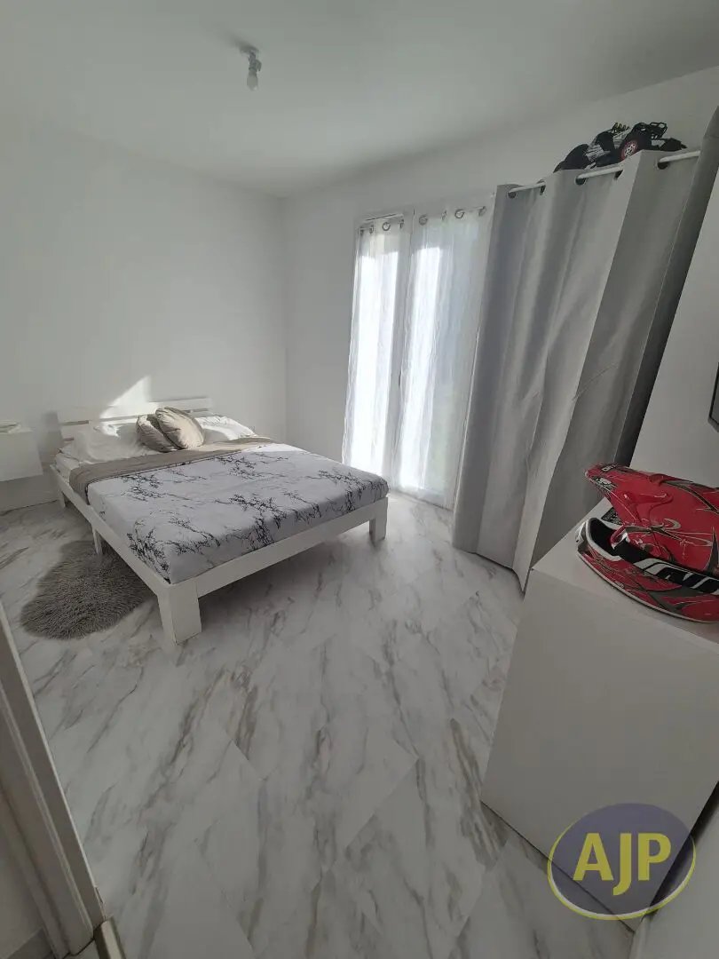 Maison à vendre, 115m², Saint-Yzan-de-Soudiac