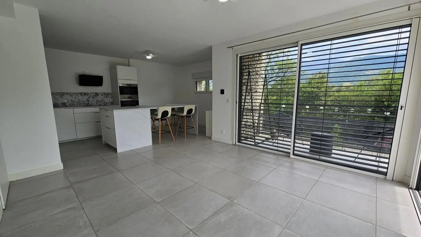 Appartement à louer, 83m², Meylan