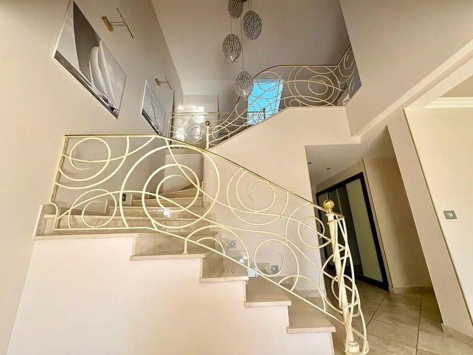 Maison à vendre, 249m², La Roche-sur-Foron
