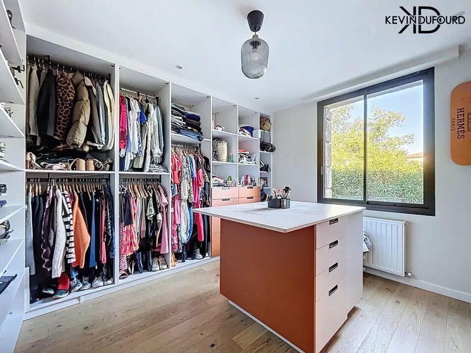 Maison à vendre, 432m², Saint-Etienne-de-Fontbellon