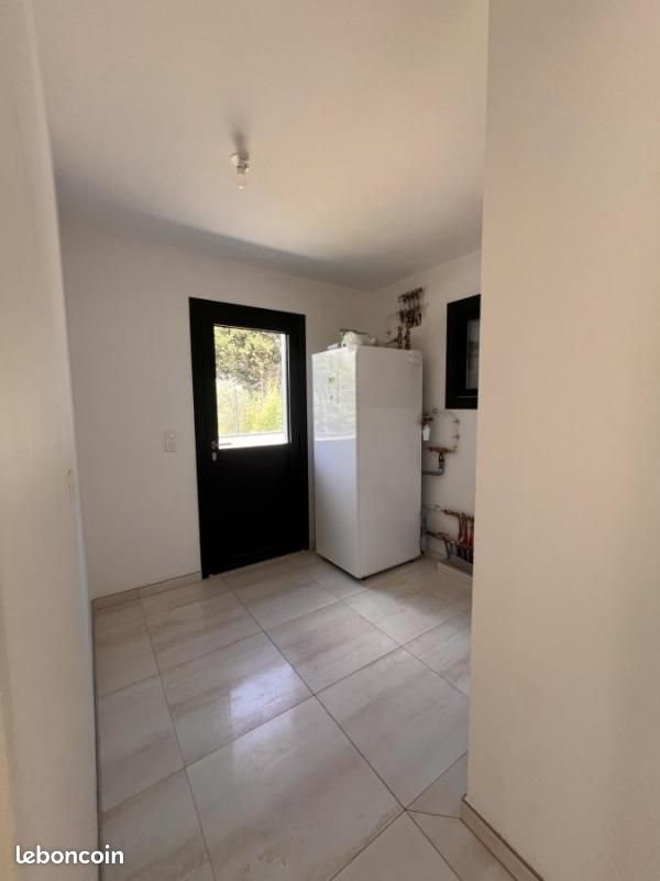 Maison à louer, 120m², Theix