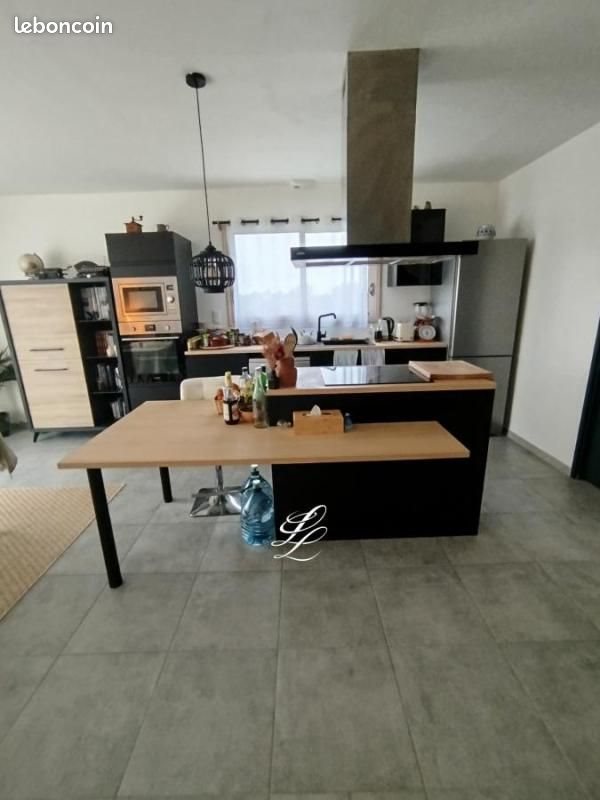 Maison à louer, 79m², Avoise